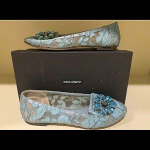 Dolce and Gabbana size 39 “pre-owned” blue vally slippers in Taormina lace.